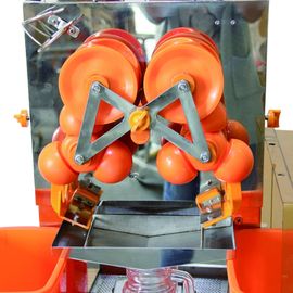 प्लास्टिक ताजा निचोड़ा हुआ नारंगी का रस मशीन 120W 50HZ - 60HZ